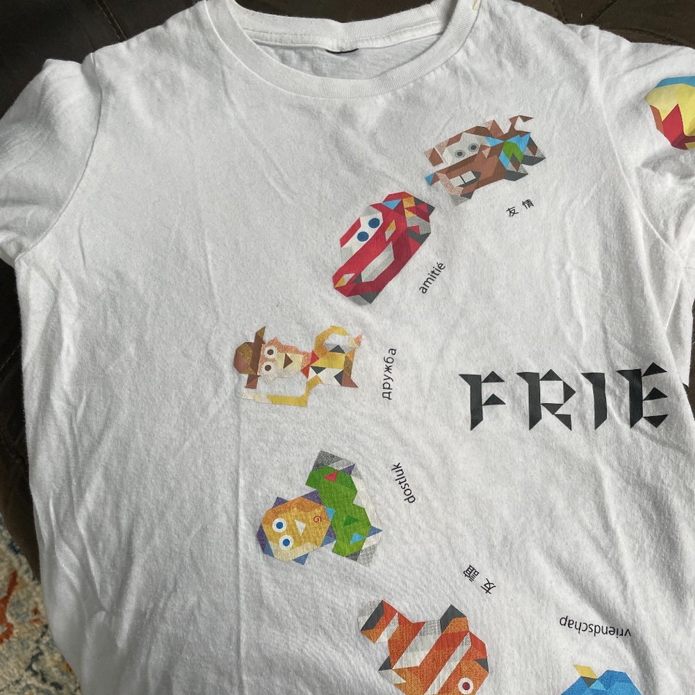 Disney x Uniqlo Friends Child T-Shirt - Picture 2 of 5